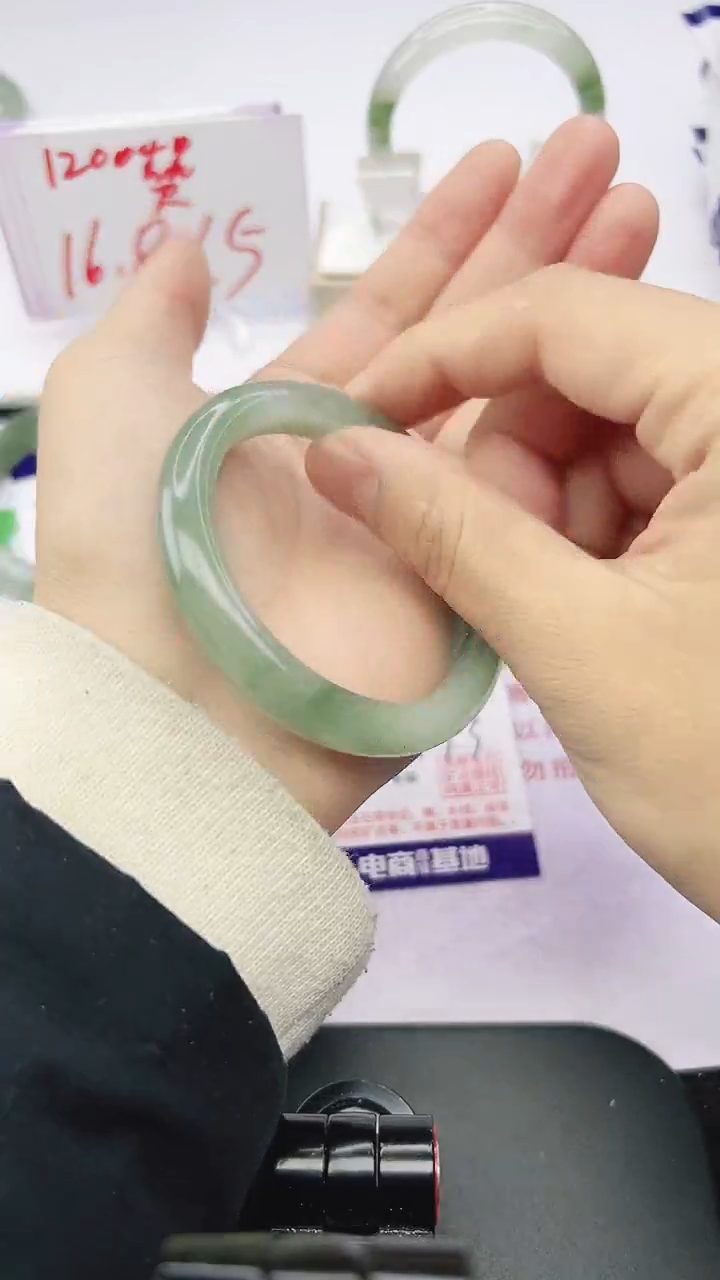 未镶嵌手镯石英质玉20-51/52/53