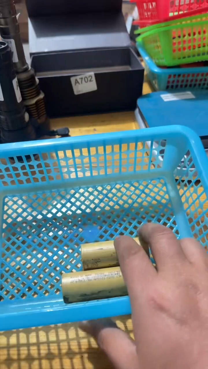 A715电池拆机件发2只