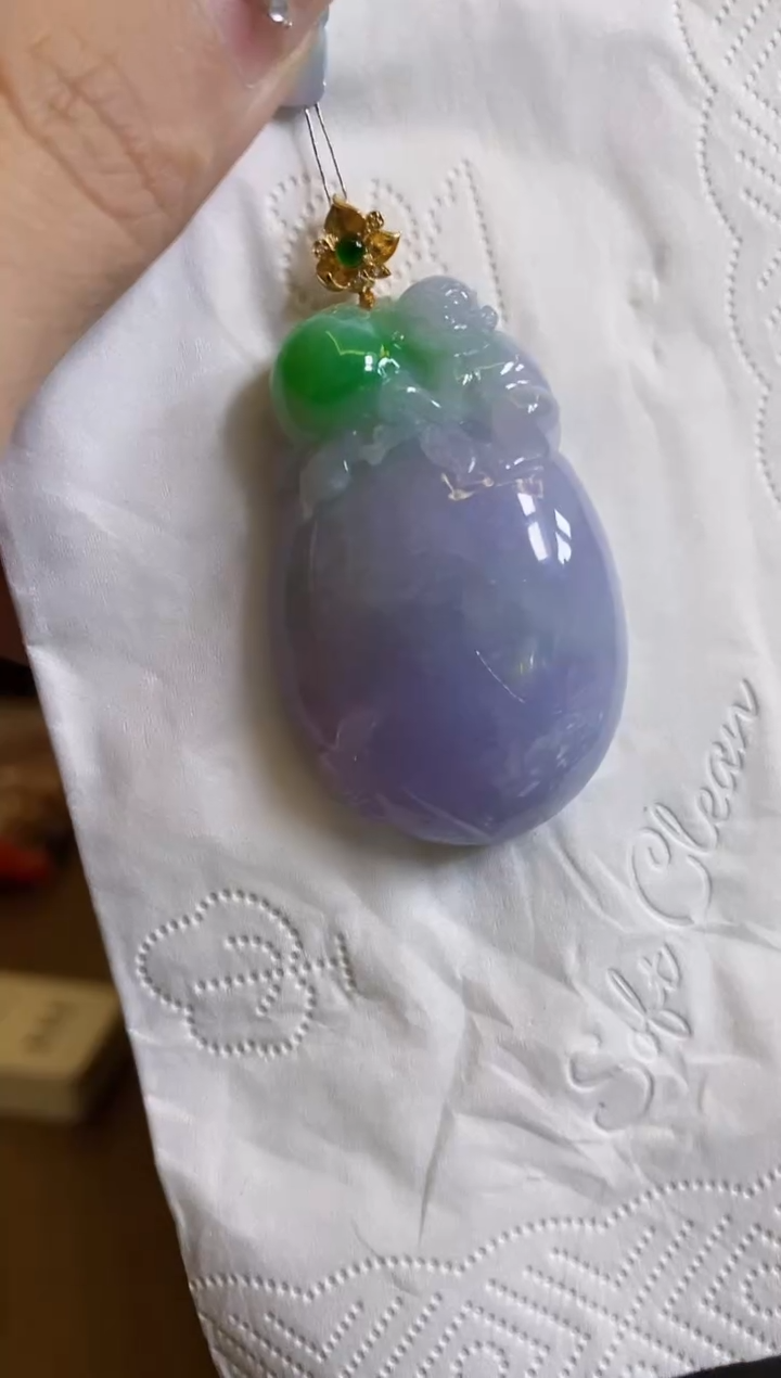 【闪购商品】翡翠颈饰18K金镶嵌瓜