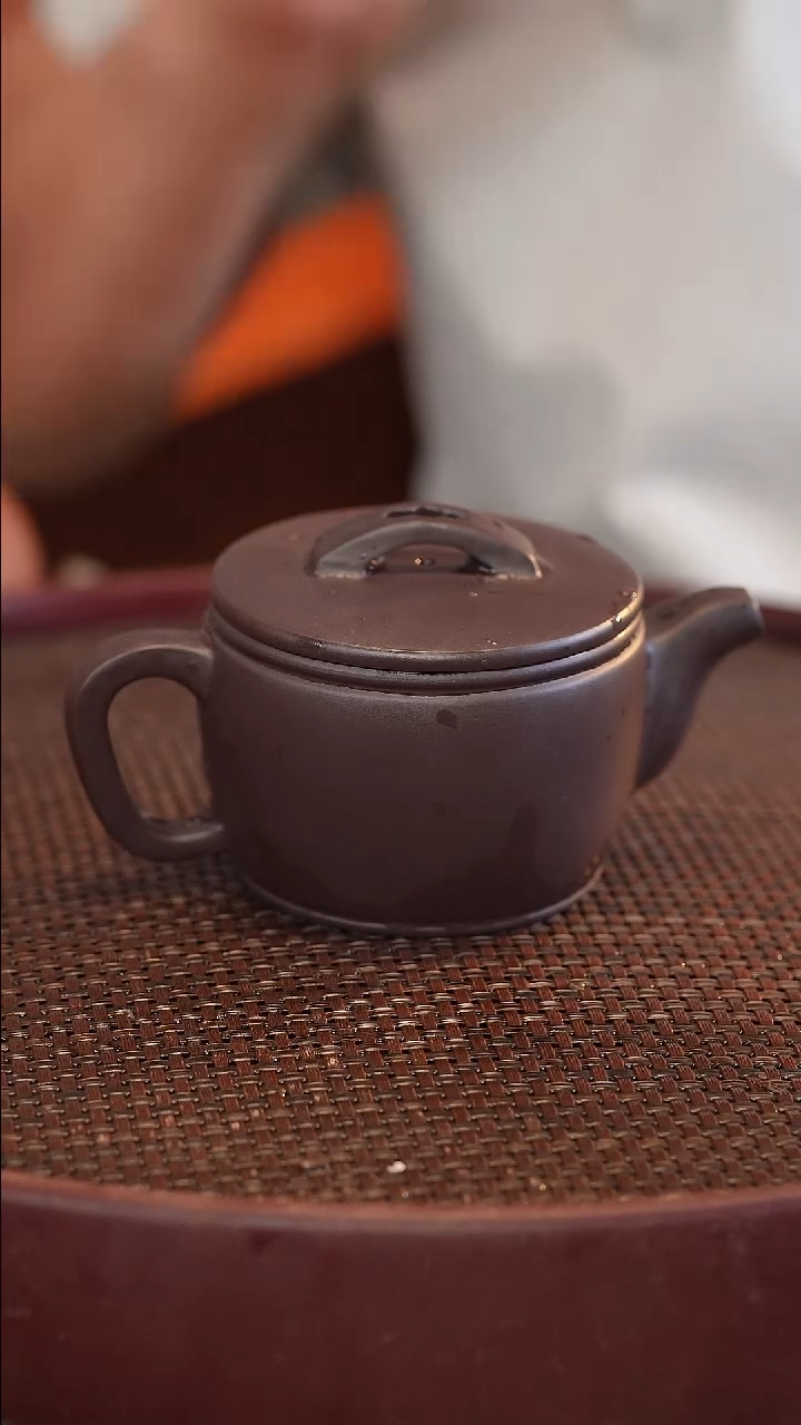 茶壶紫砂?****?原矿手工制作紫茄泥 