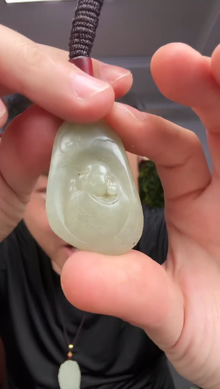 和田玉未镶嵌颈饰1