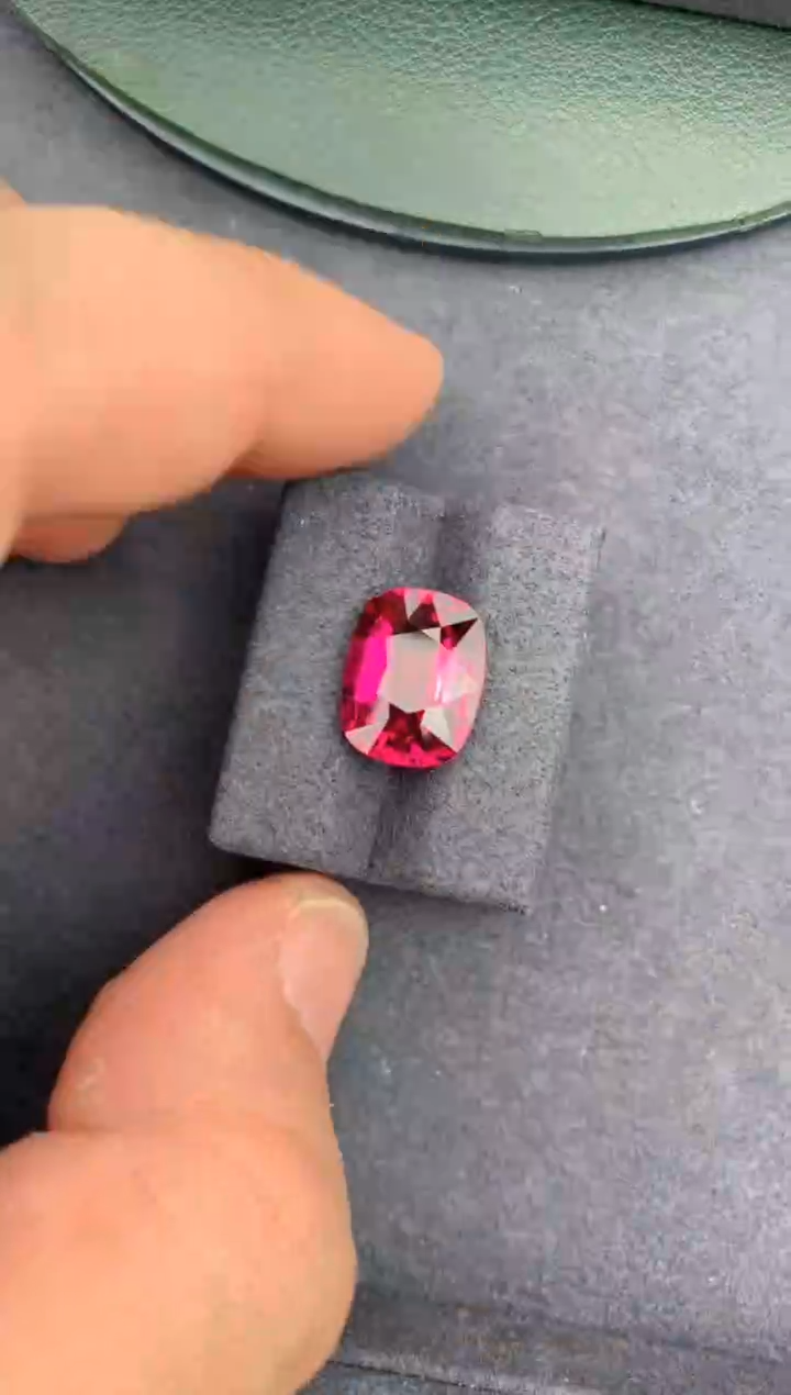 【闪购商品】碧玺裸石未镶嵌5ct卢比莱