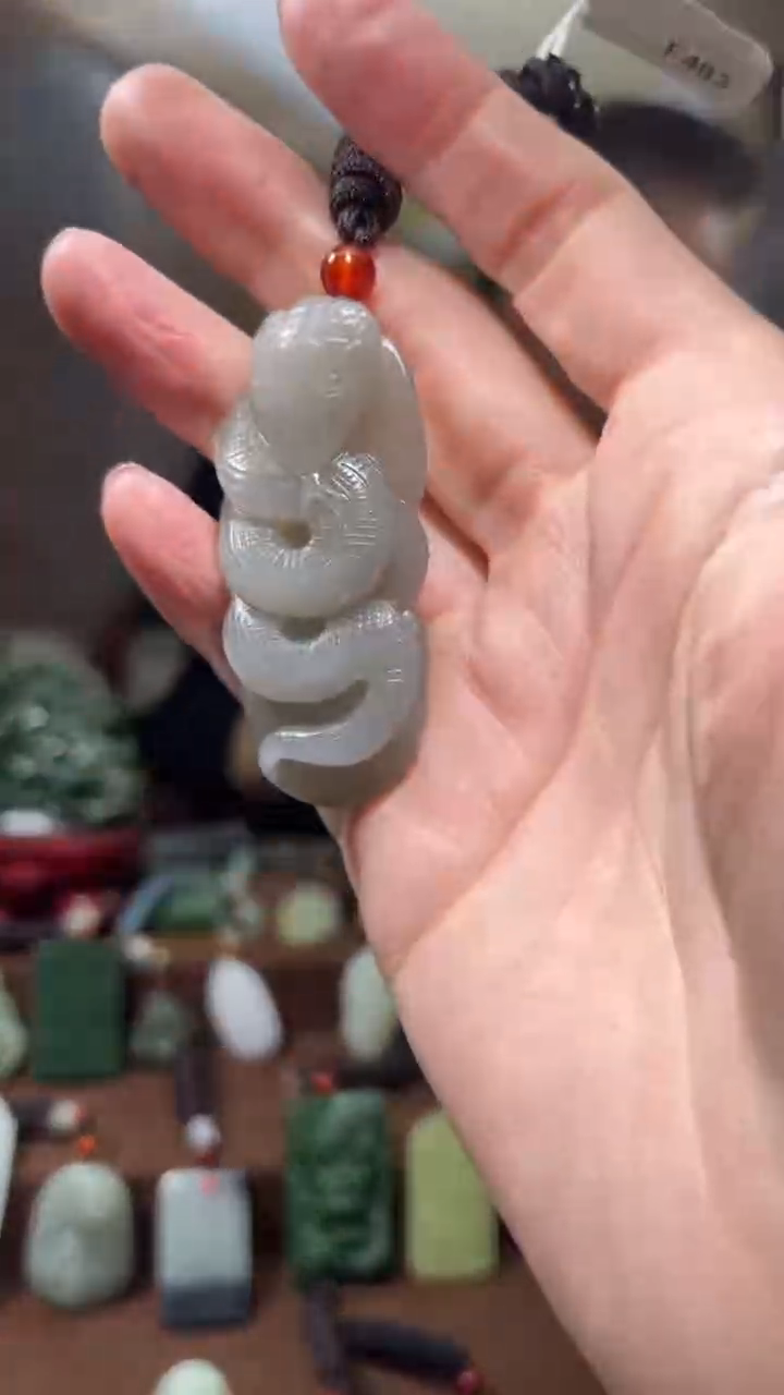 颈饰未镶嵌和田玉·