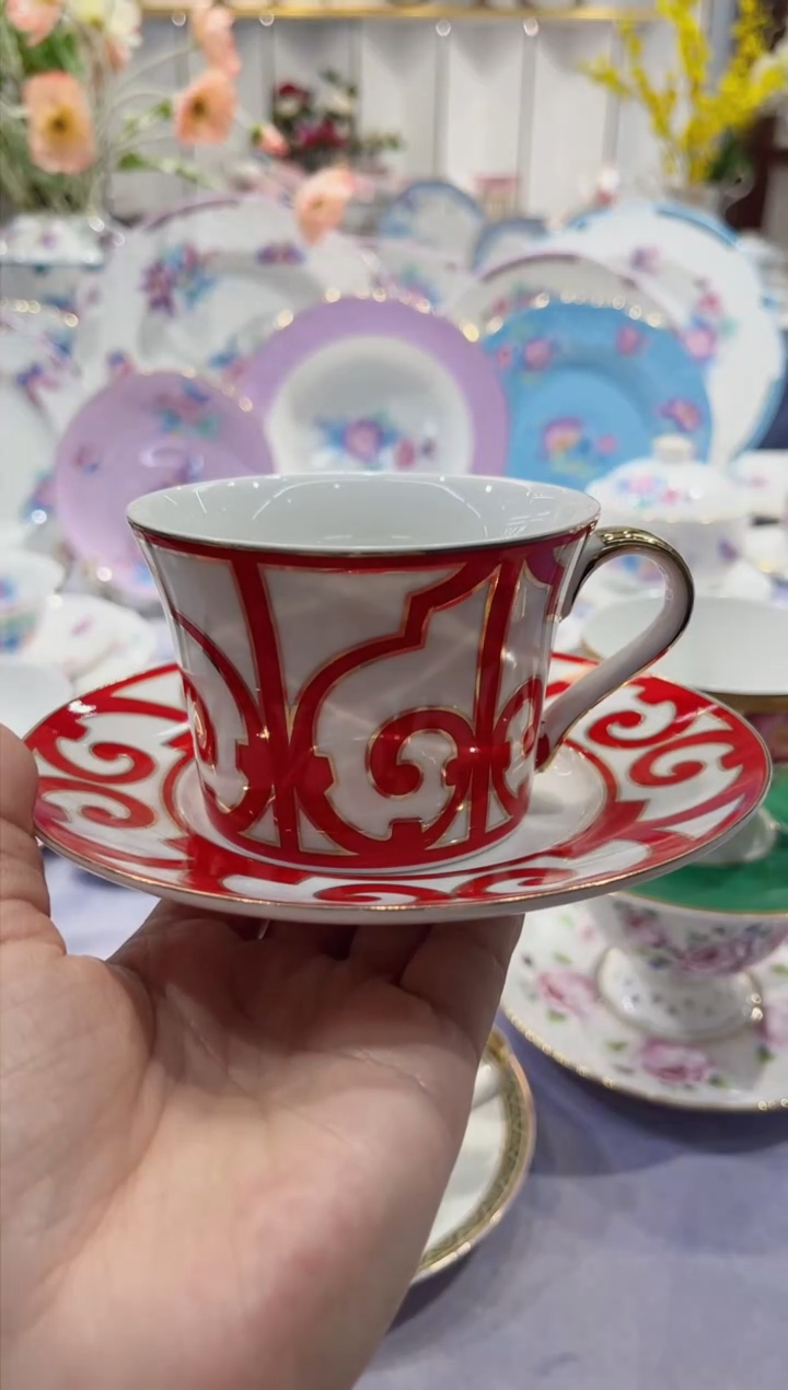 【闪购商品】骨瓷杯碟