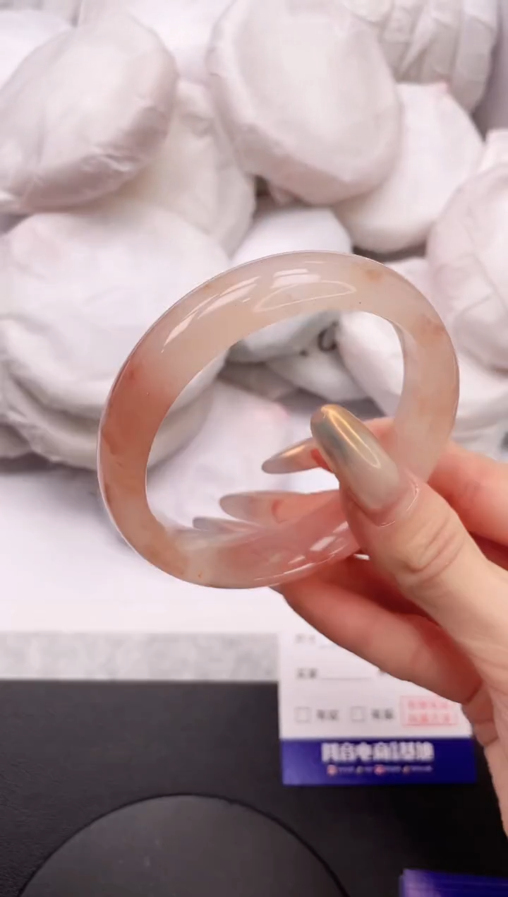 【闪购商品】石英质玉手镯未镶嵌1K495-61