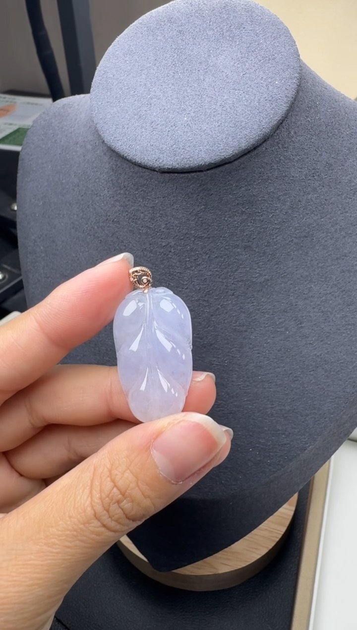 【闪购商品】翡翠颈饰18K金镶嵌YM720-43叶子