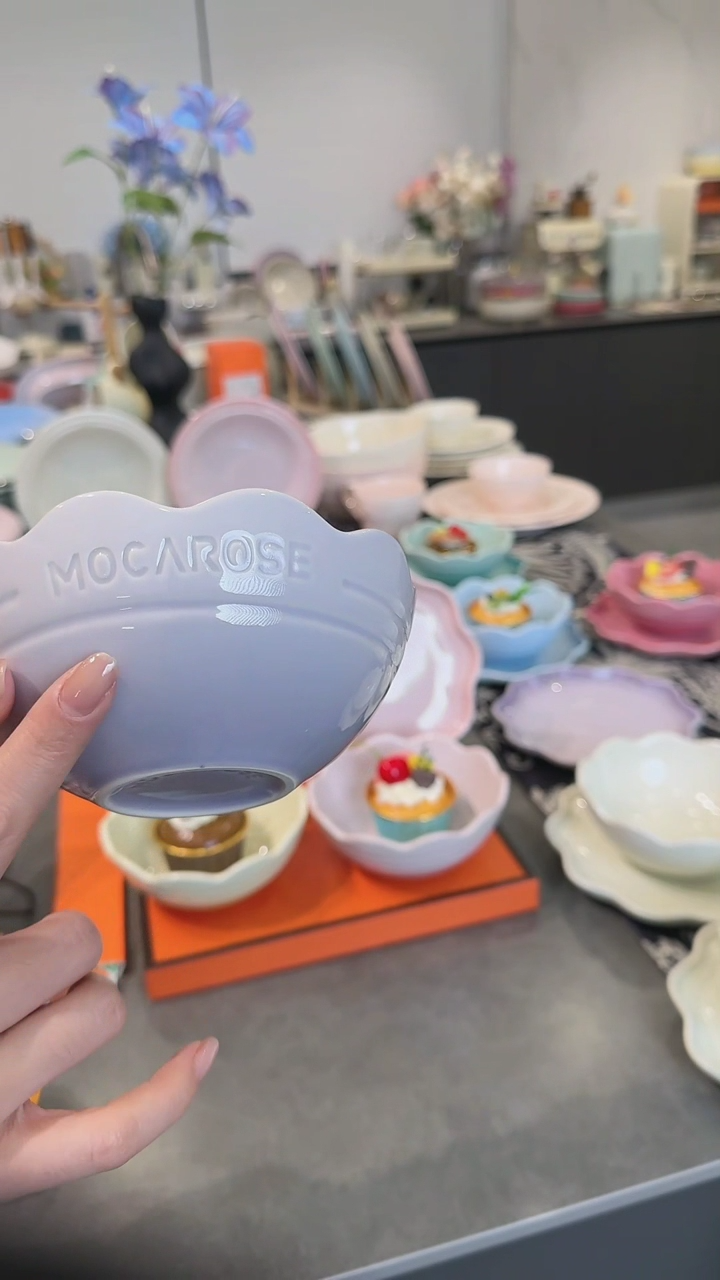 【闪购商品】瓷炻彩花边碗14CM-香芋紫