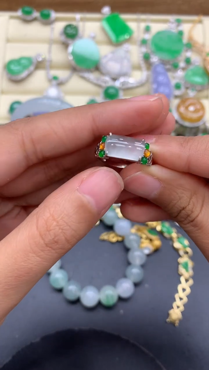 【闪购商品】翡翠戒指18K金镶嵌97-中国好珍宝