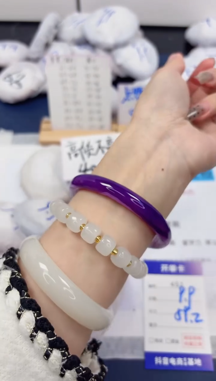 【闪购商品】石英质玉手镯未镶嵌451-玛瑙-圈口59