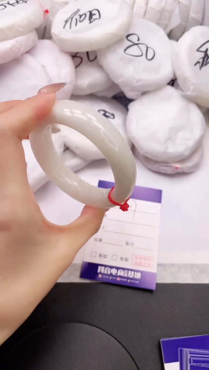 【闪购商品】和田玉手镯未镶嵌12K327-56