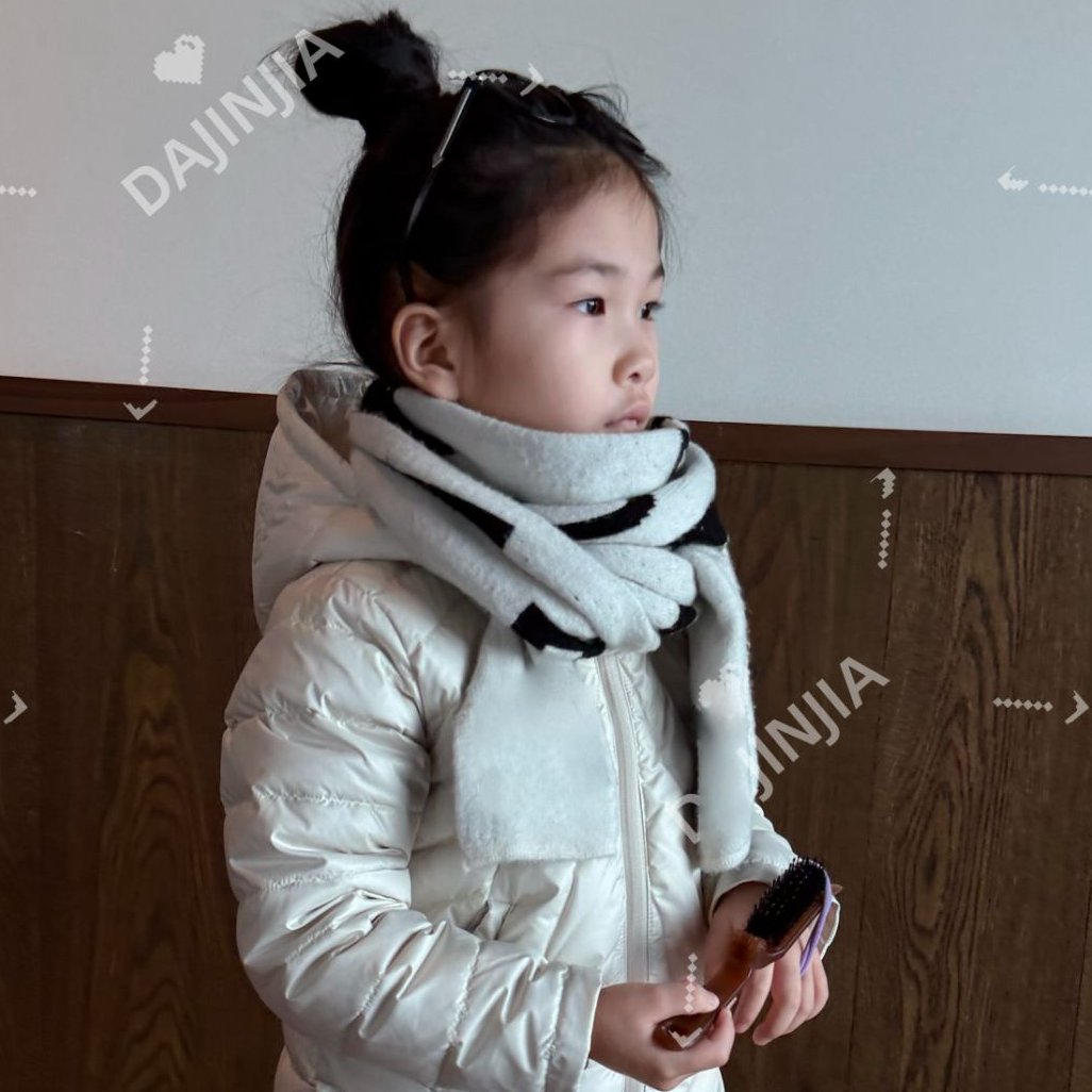 大金定制童装香香香香小香风字母撞色巨软糯冬季围巾