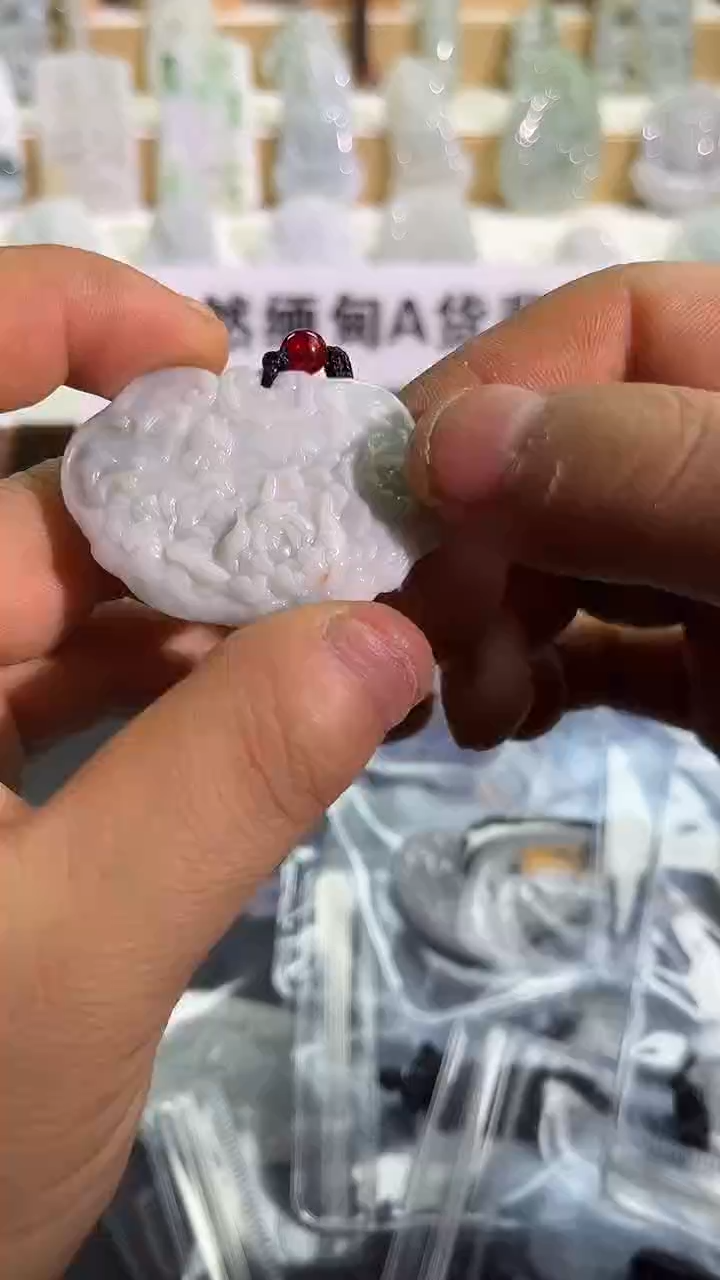 颈饰未镶嵌翡翠12/4    18