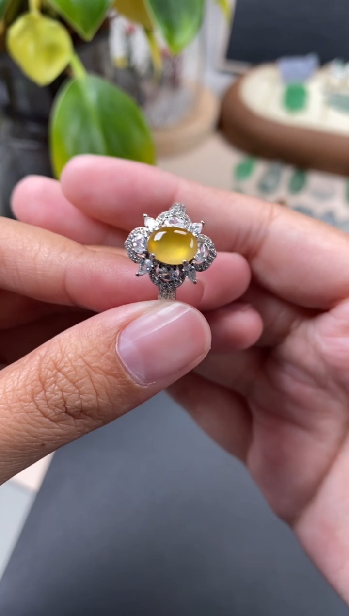 【闪购商品】翡翠颈饰银S925镶嵌翡翠冰黄蛋面