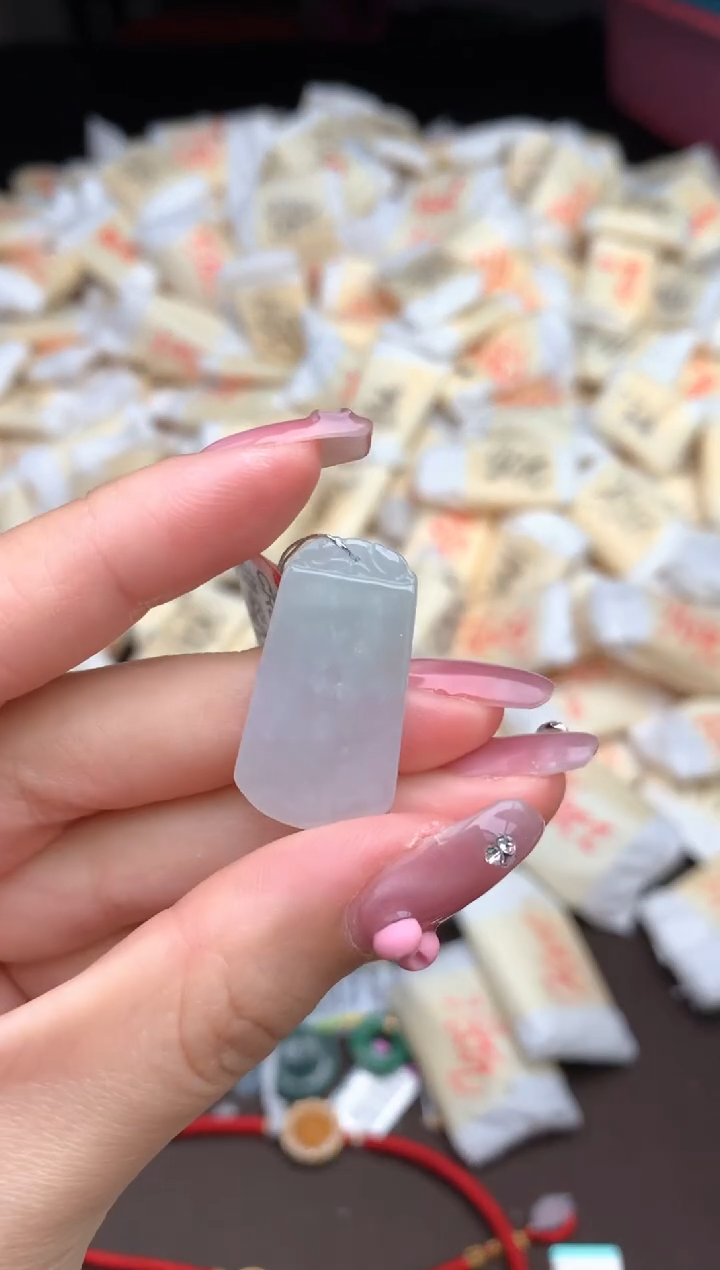 【闪购商品】翡翠挂件未镶嵌—