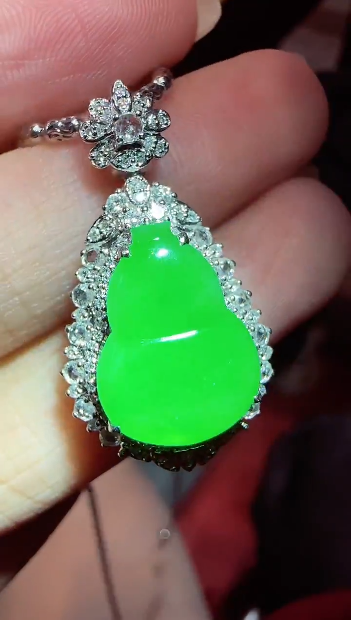 【闪购商品】翡翠吊坠(不含链)18K金镶嵌葫芦