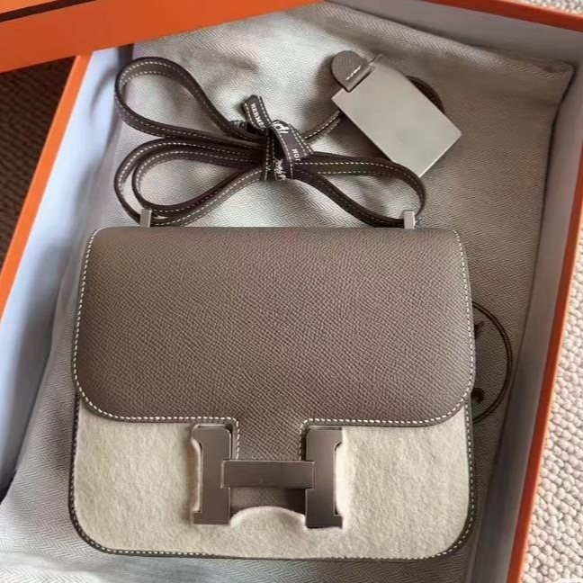 未使用 Hermes/爱马仕 小花6枫康康 19 大象灰 Epsom皮 W刻 银扣