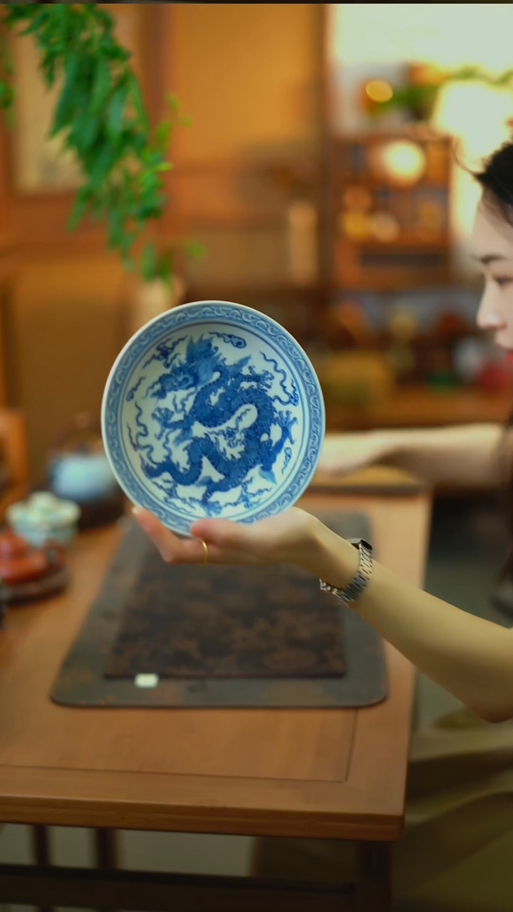 全手绘龙壶承              