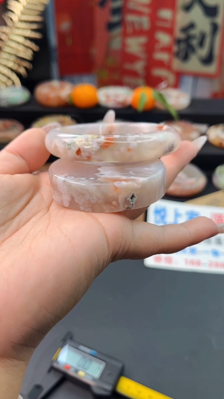 【闪购商品】石英质玉手镯未镶嵌赠送镯心（56圈口）