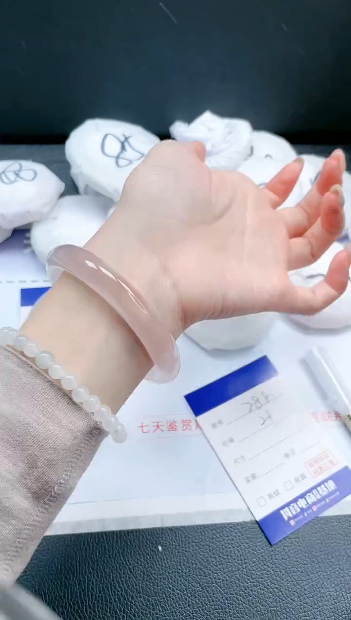 【闪购商品】石英质玉手镯未镶嵌 冰裸粉手镯-61