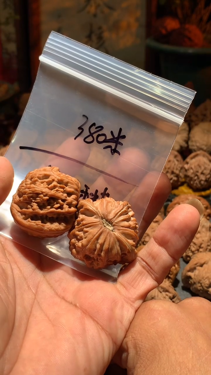 把件桃核好**花丰泰文玩  磨盘   39+   尺寸左右