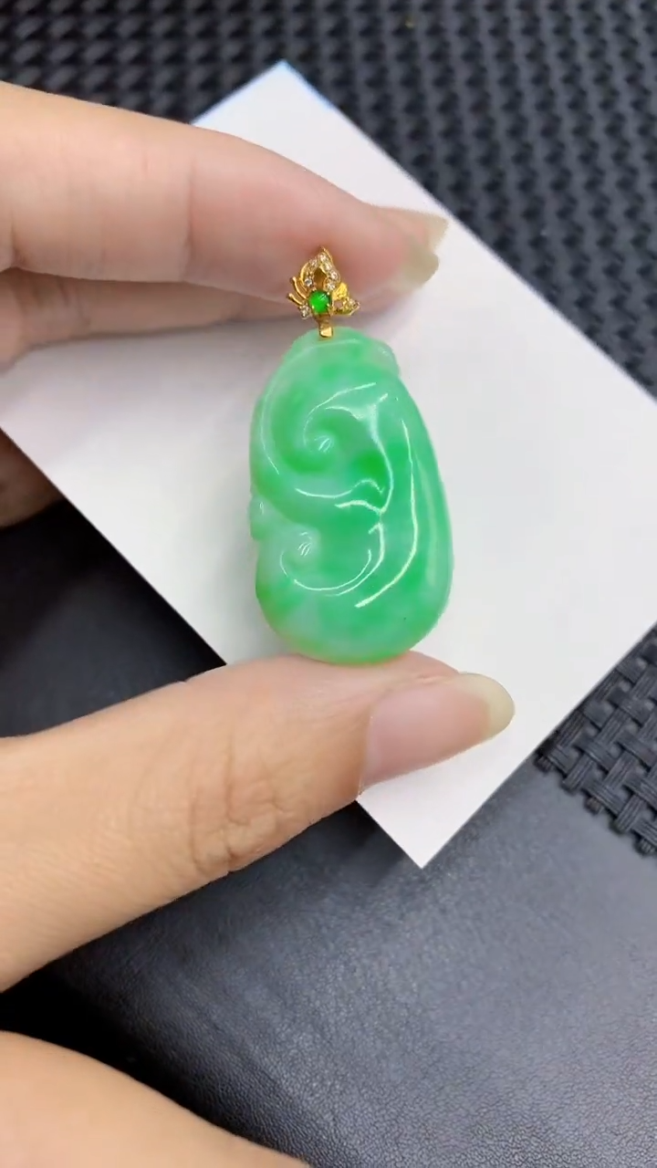 【闪购商品】翡翠颈饰18K金镶嵌            8