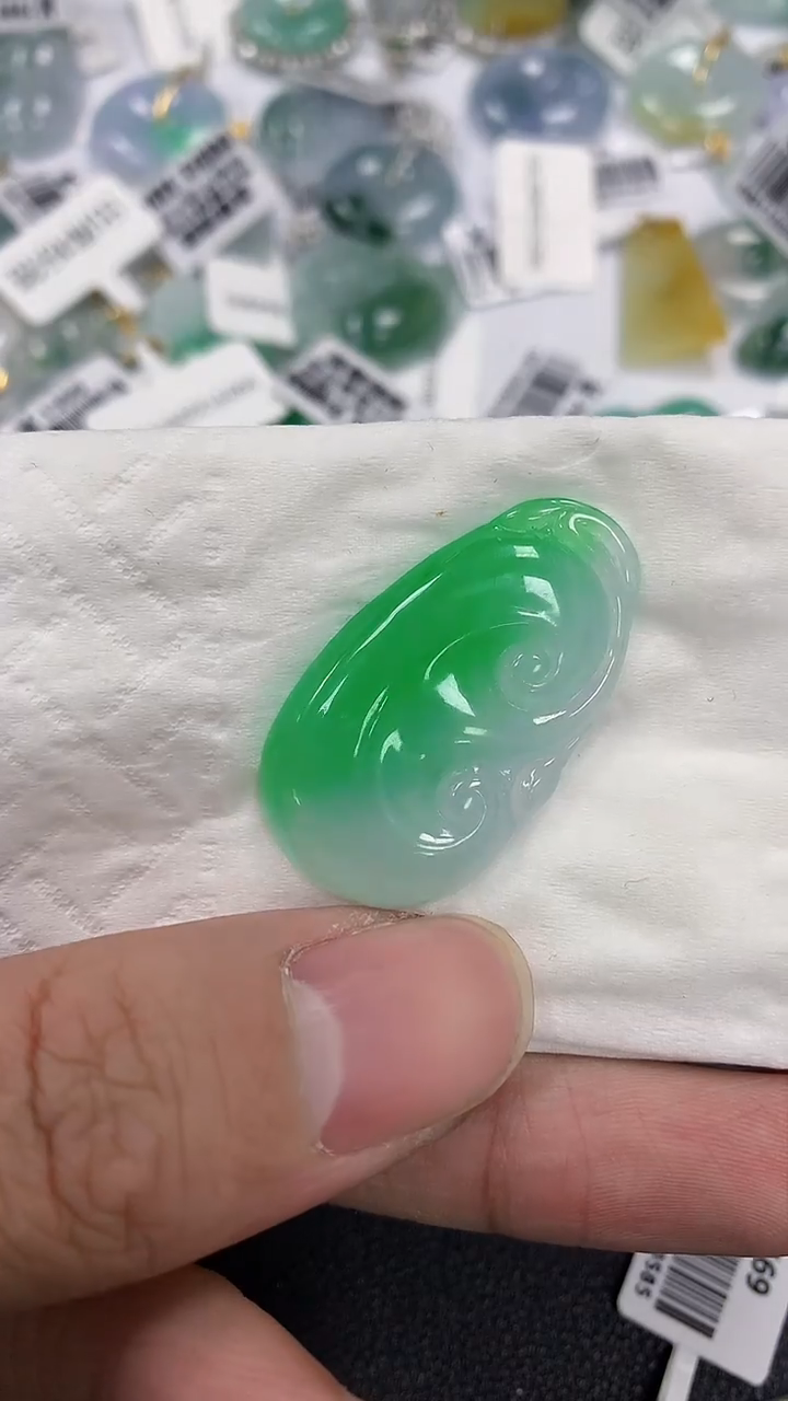 颈饰未镶嵌翡翠C****?a货假一赔三支持复检百元上9元证书费自理