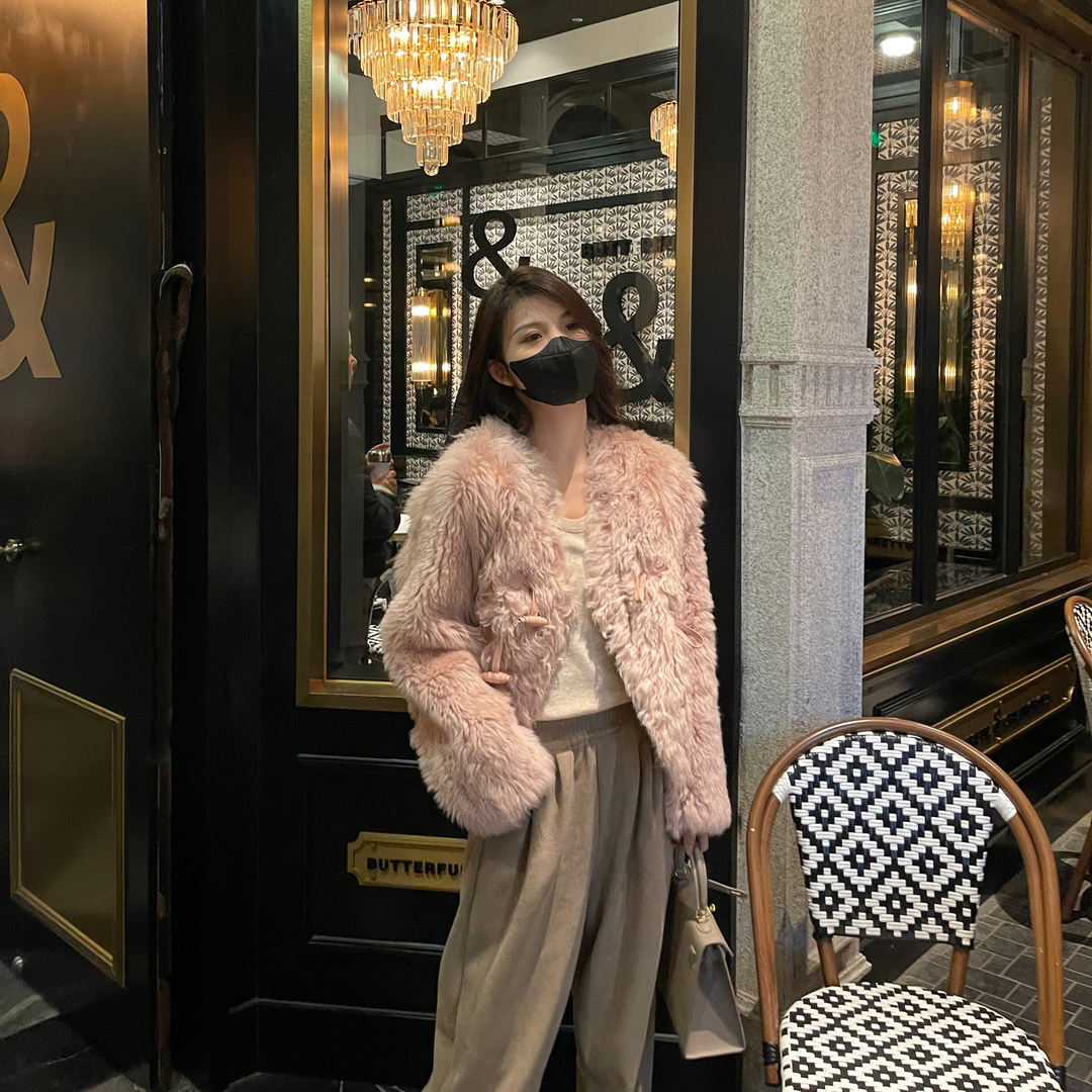 【薇哥内部自营】冬季时髦洋气名媛高级感毛毛短外套厚外套W1417