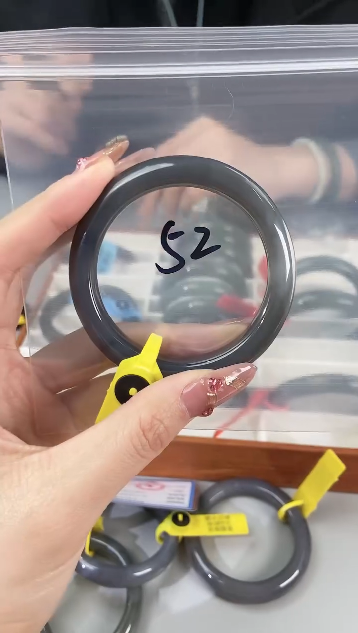 【闪购商品】和田玉手镯未镶嵌和田玉手镯