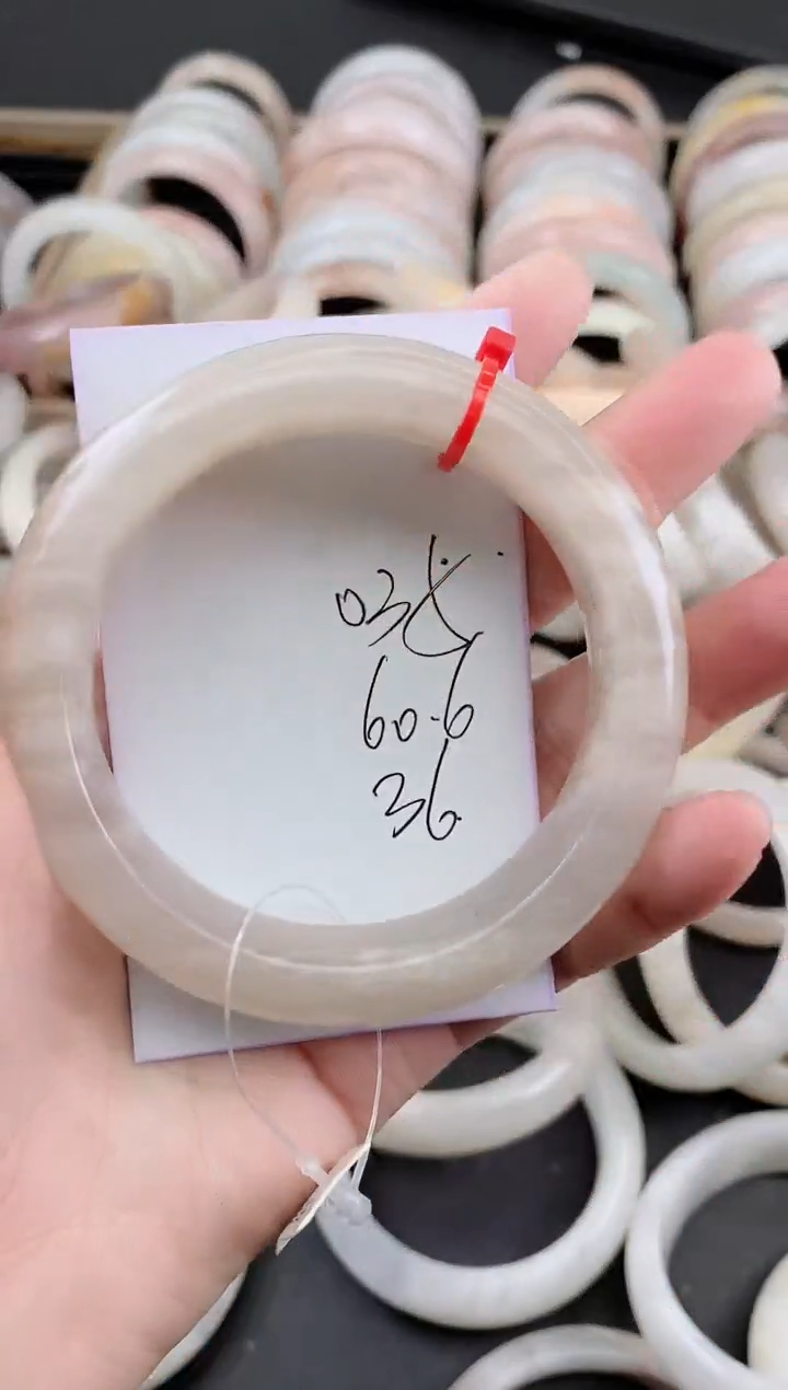 未镶嵌手镯石英质玉035