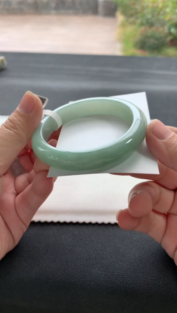 【闪购商品】翡翠手镯未镶嵌55.8正圈Y1058买断