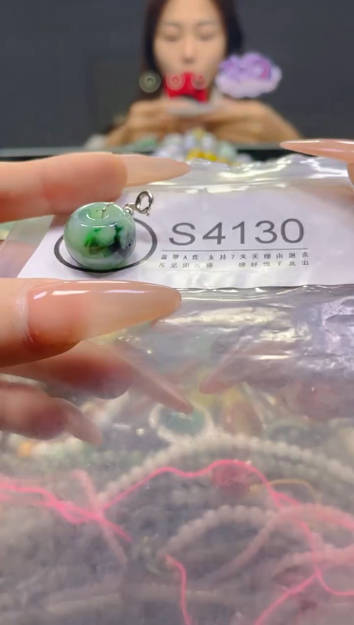 颈饰未镶嵌翡翠/S/翡翠A货，一件也是批发价