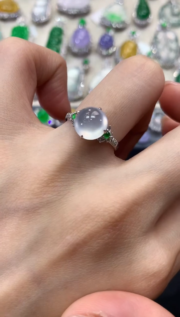 【闪购商品】翡翠戒指18K金镶嵌q25        