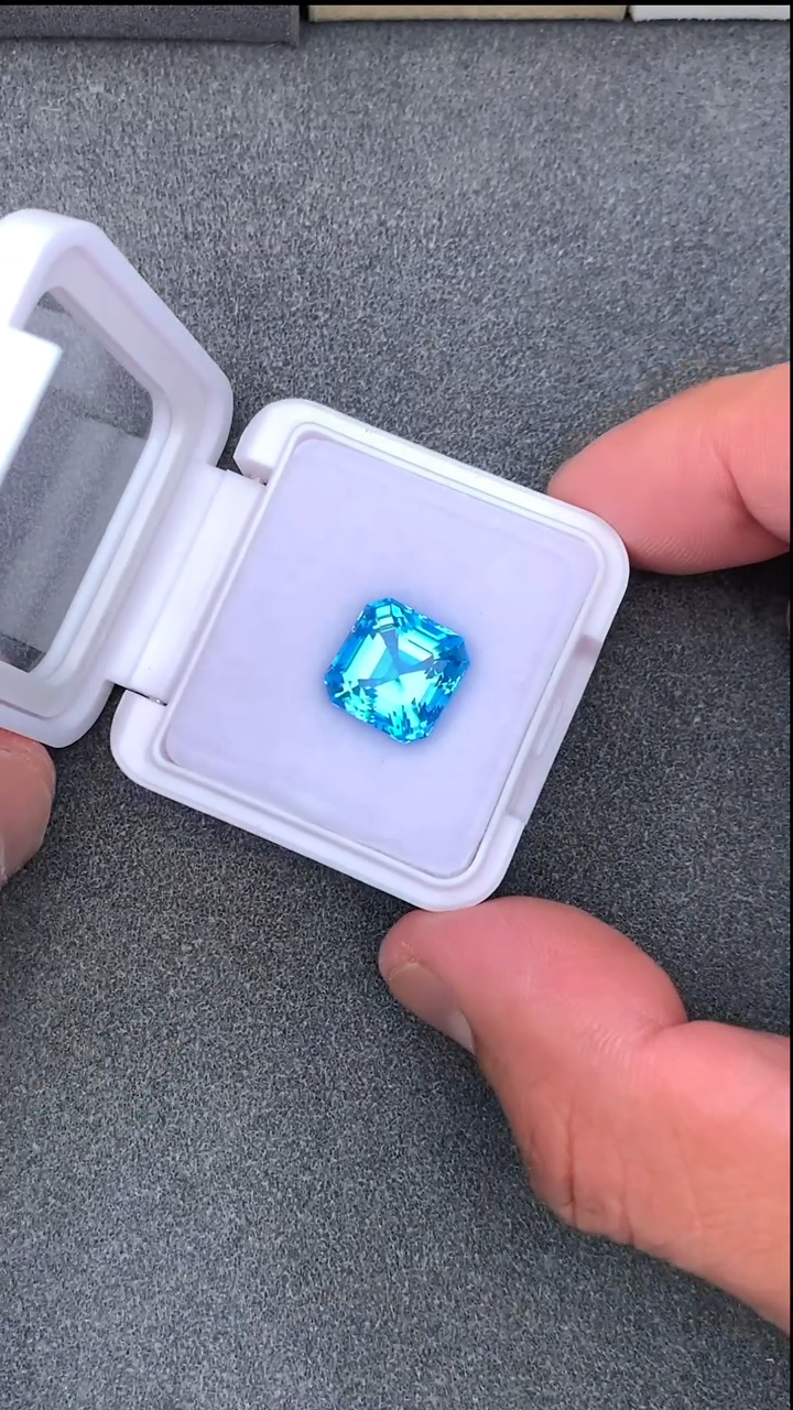 【闪购商品】托帕石裸石未镶嵌9.38克拉