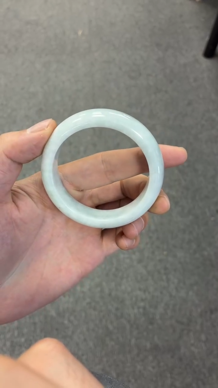 未镶嵌手镯翡翠?****y翡翠手镯