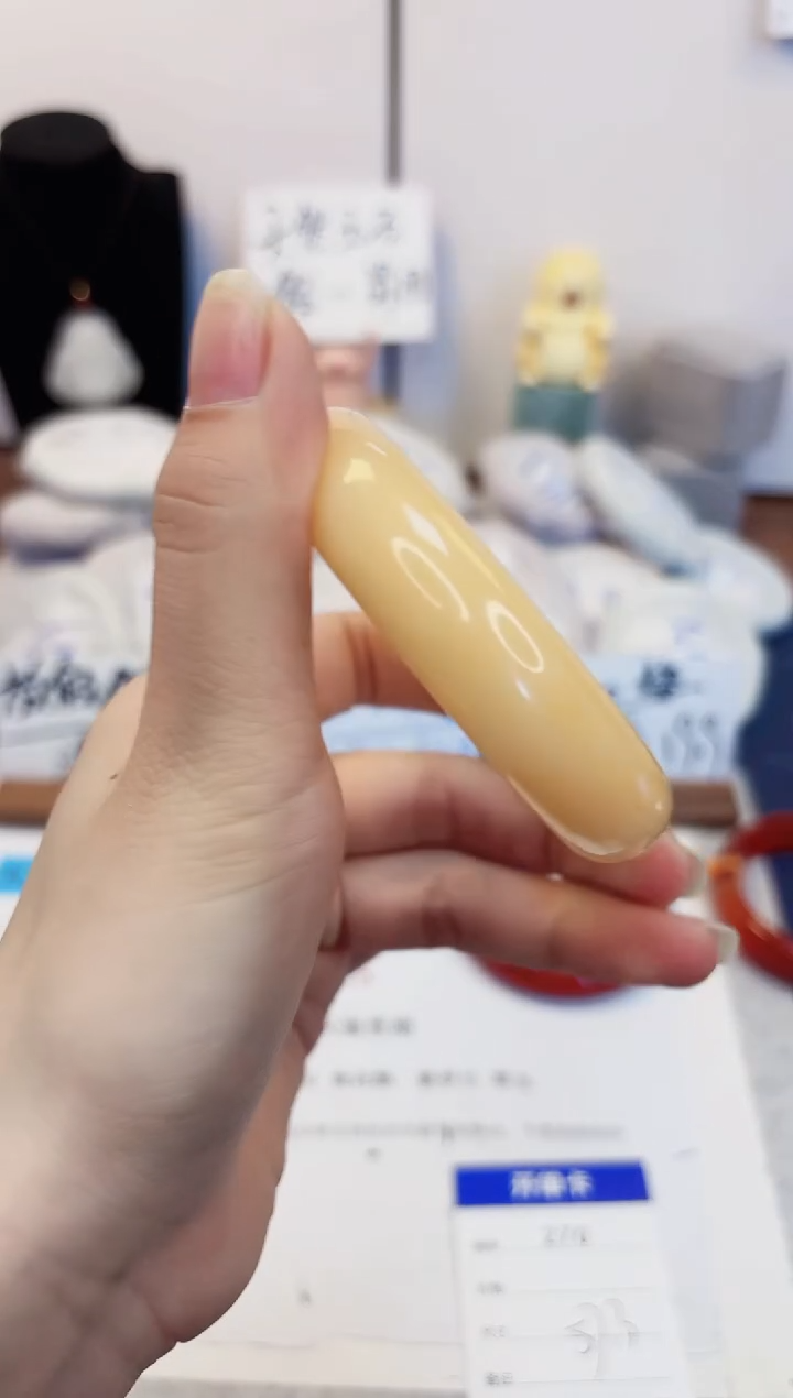 【闪购商品】石英质玉手镯未镶嵌270