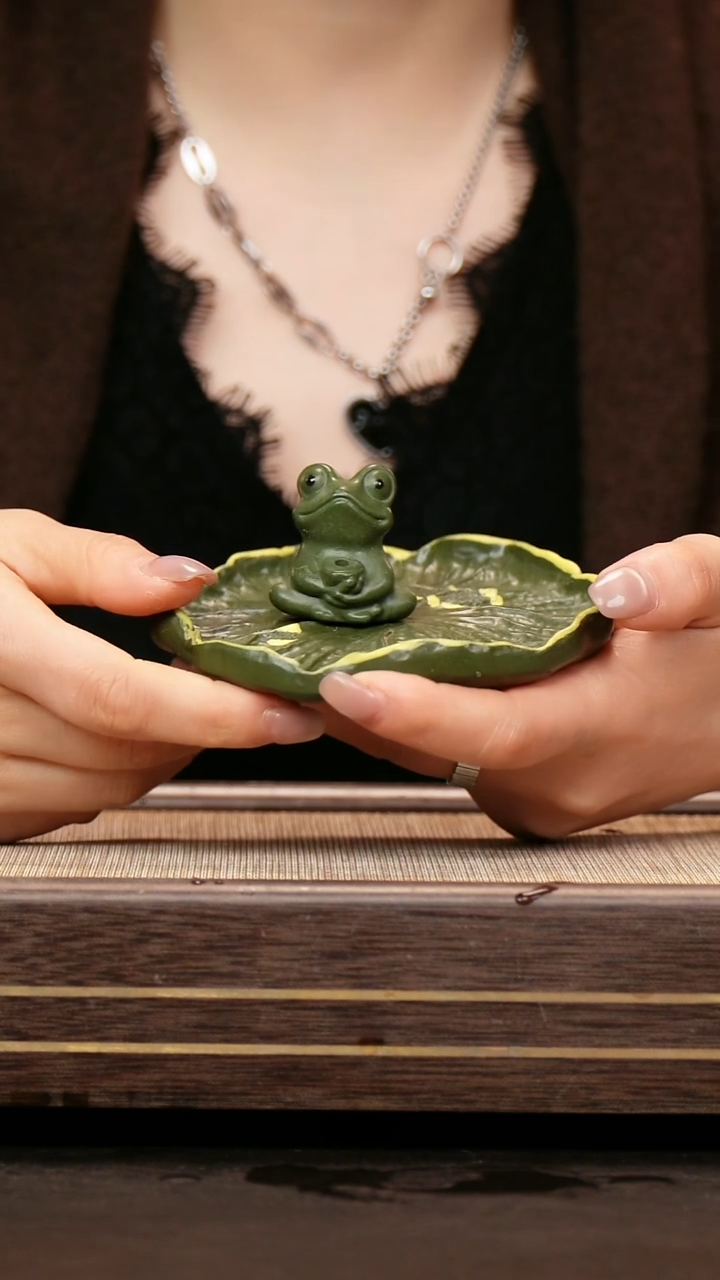 茶壶紫砂茶宠 青蛙荷叶香插