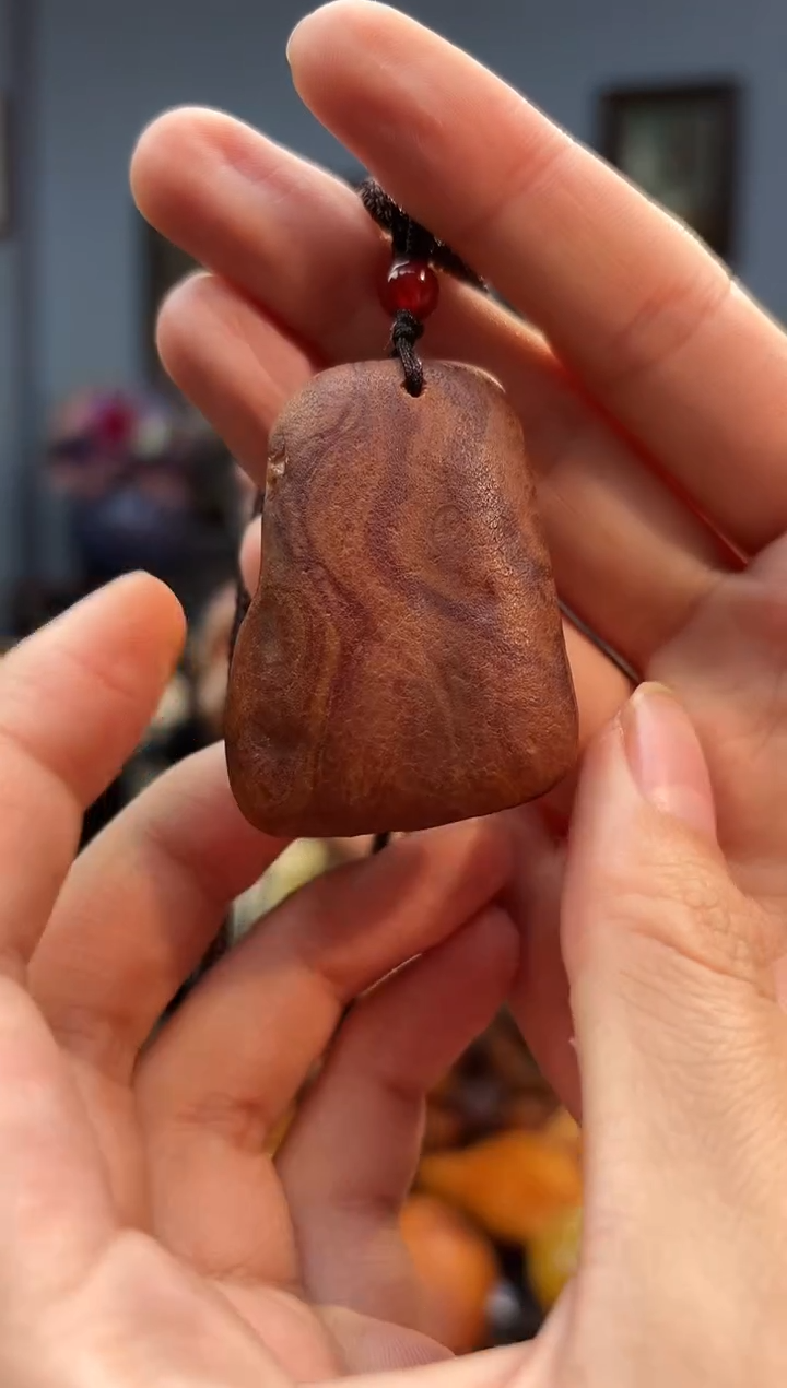 琥珀颈饰未镶嵌吊坠