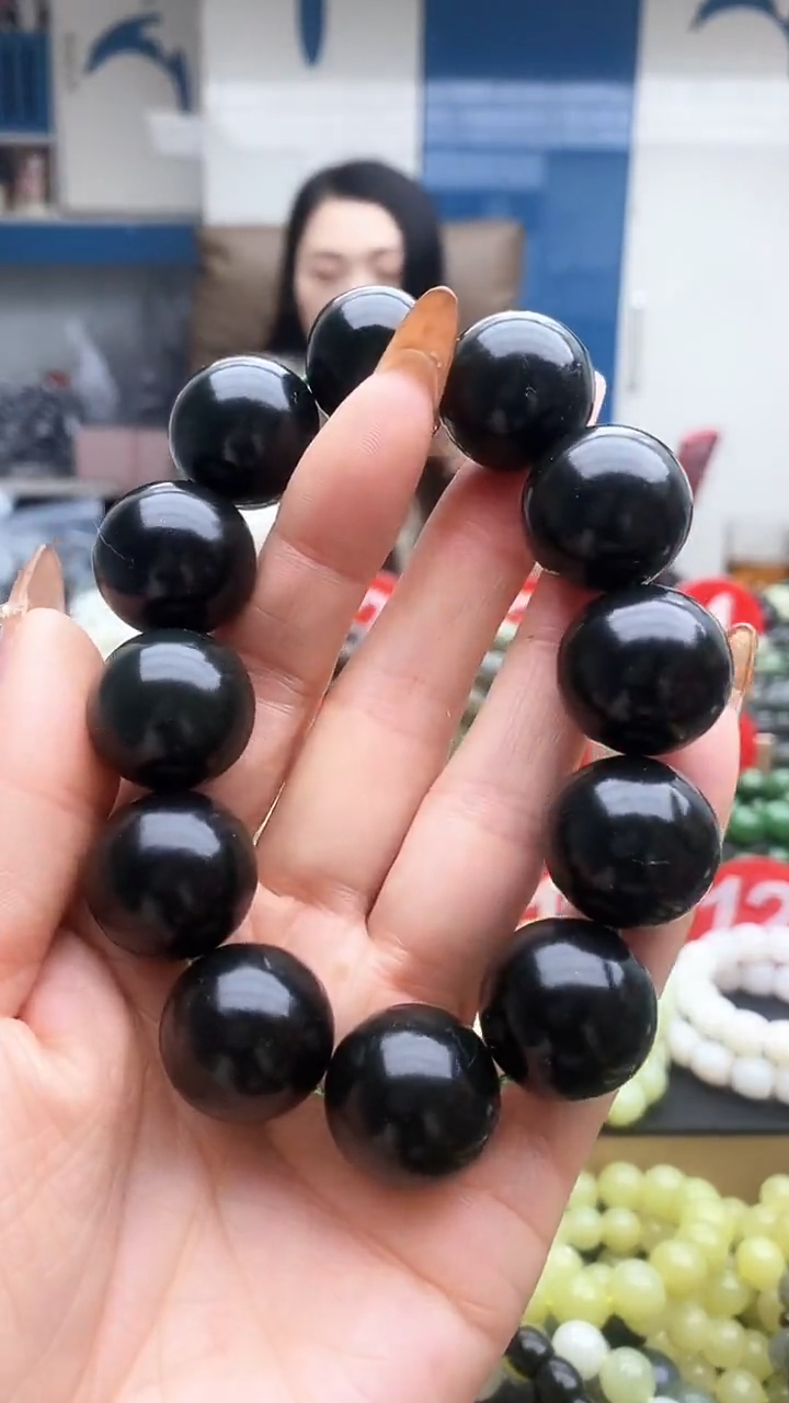 未镶嵌手串和田玉黑青20有包容