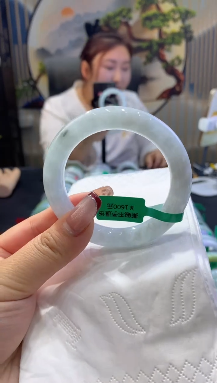 【闪购商品】翡翠手镯未镶嵌00008714