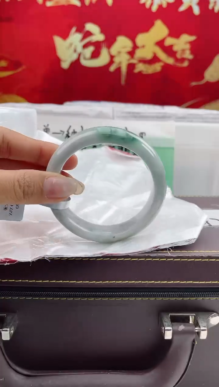 【闪购商品】翡翠手镯未镶嵌翡翠手镯（微瑕）5