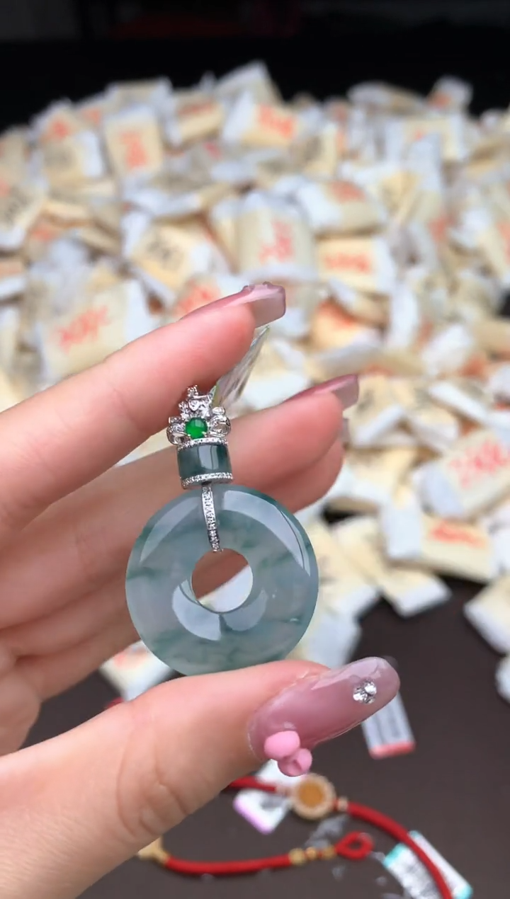 【闪购商品】翡翠挂件18K金镶嵌—