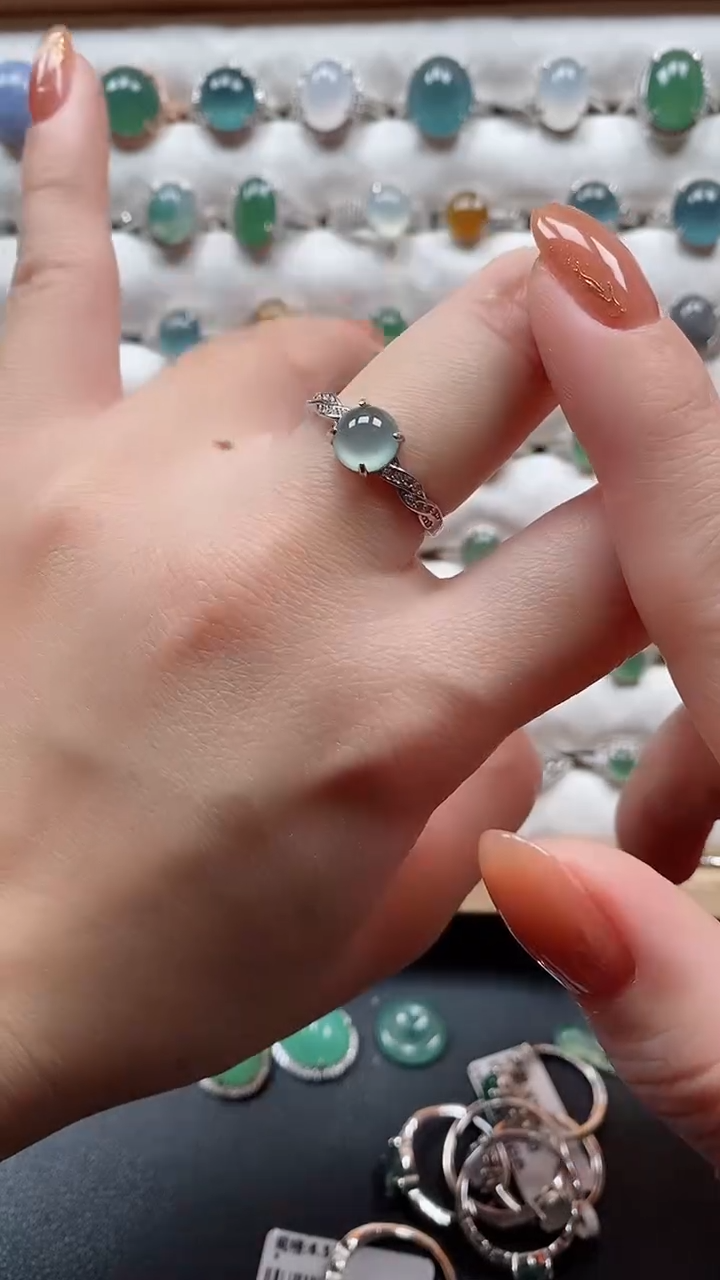 【闪购商品】翡翠戒指银S925镶嵌一物一证一礼盒