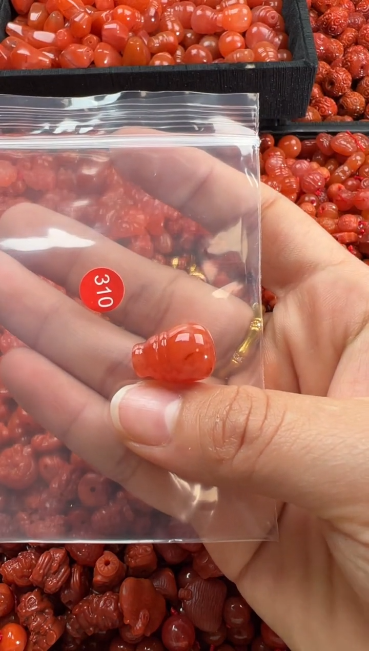 【闪购商品】南红玛瑙颈饰未镶嵌1