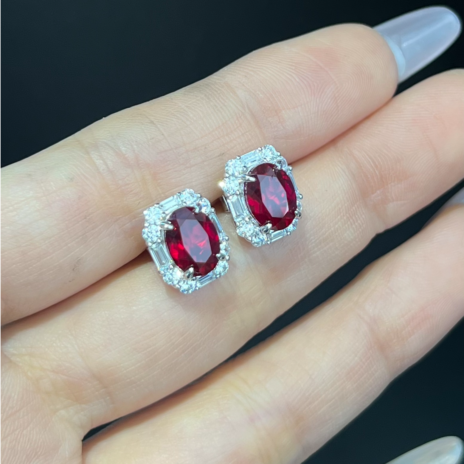 培育红宝石鸽血红培育红宝石耳钉耳饰