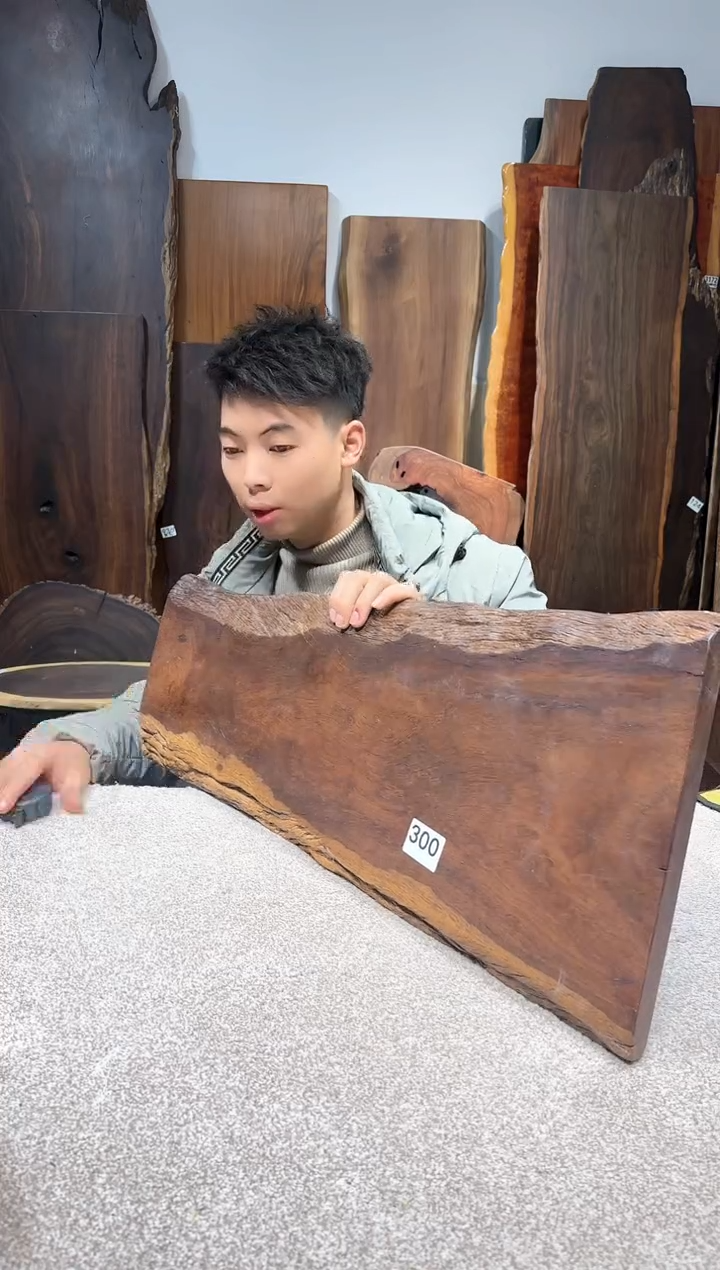 【闪购商品】风车木（黑檀木）尺寸70*28*2.5编号300