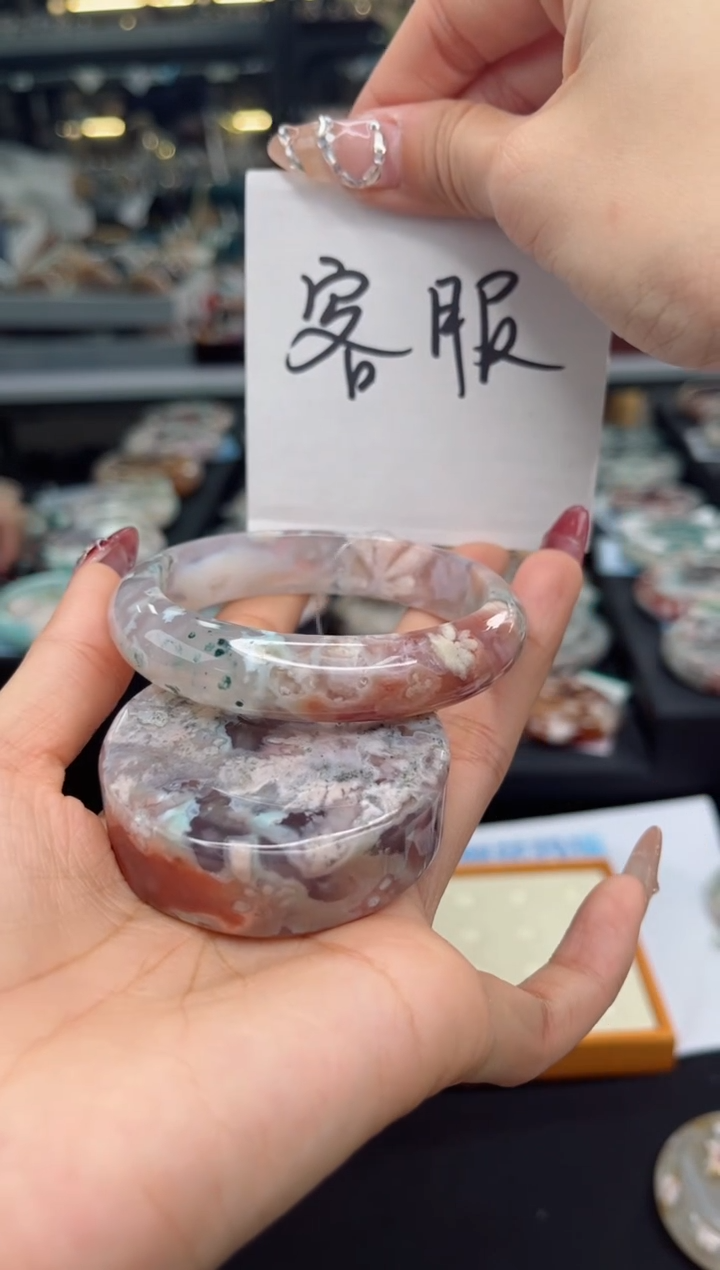 【闪购商品】石英质玉手镯未镶嵌57圈口（赠品镯心）3S974