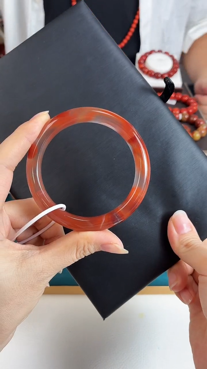 未镶嵌手镯59*南红玛瑙一个/条