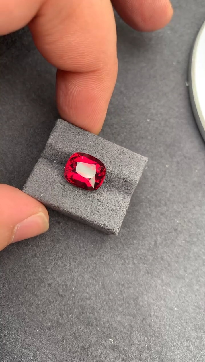 未镶嵌珠宝半成品碧玺5.8ct卢比莱 AE 定制