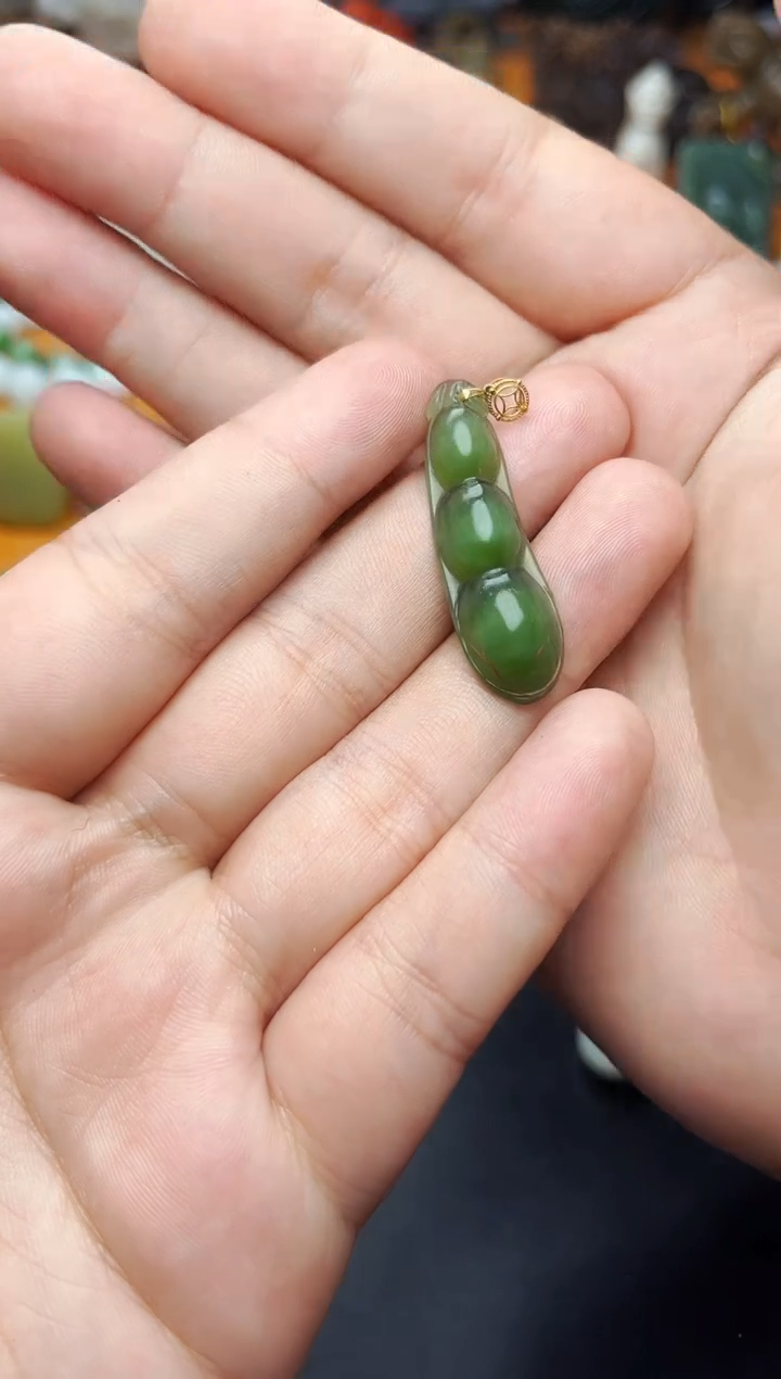 【闪购商品】和田玉颈饰18K金镶嵌福豆01