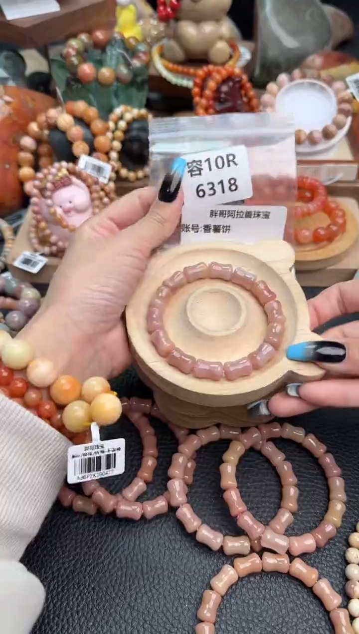 【闪购商品】石英质玉手链未镶嵌10R6318